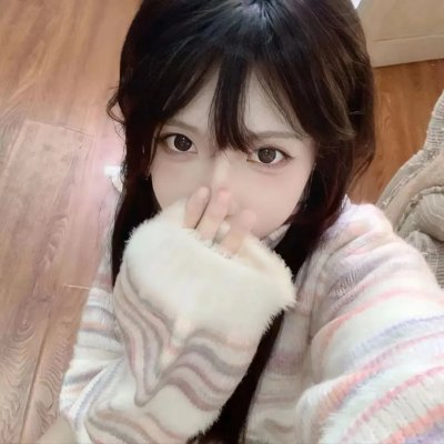橘衫男子的画像